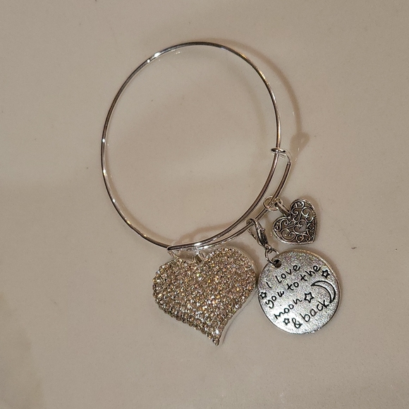 ****SOLD**** Charm Bracelet - Picture 3 of 9